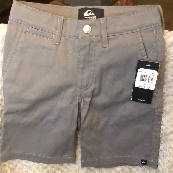 NWT, Pr of grey boys Quiksilver shorts, size 4t - Picture 1 of 4